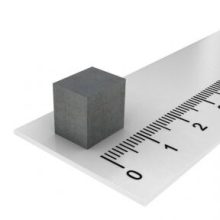 Ferrit téglates mágnes 10x10x8 mm Y35