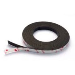 Mágnesszalag öntapadós  2,5 mm vastag 7mm