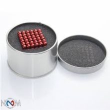 Neocube piros díszdobozban