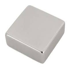 Neodymium téglatest mágnes 20x20x10 mm N42