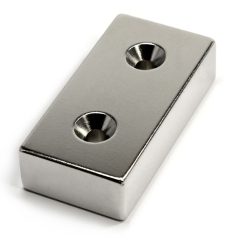 Neodimium téglatest mágnes 40x20x10 mm N48 süllyesztett furattal