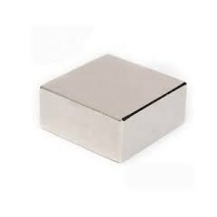 Neodymium téglatest mágnes 7x7x5 mm N42